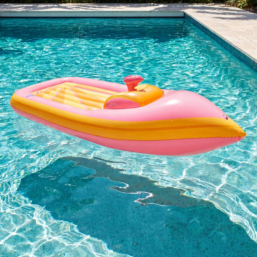 Yacht Float with Integrated Water Squirter