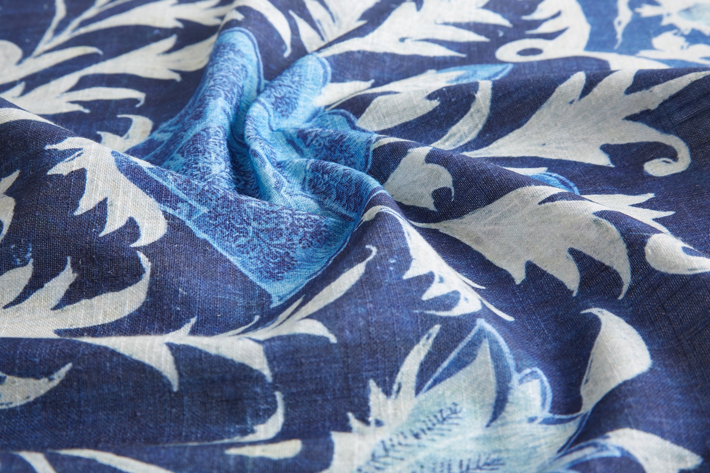 Mughal Table Runner - Siren Song (18in x 72in)