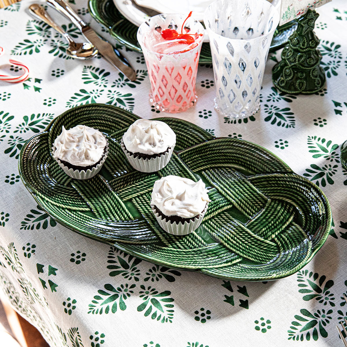 Le Panier Mystic Knot 15" Hostess Tray - Basil