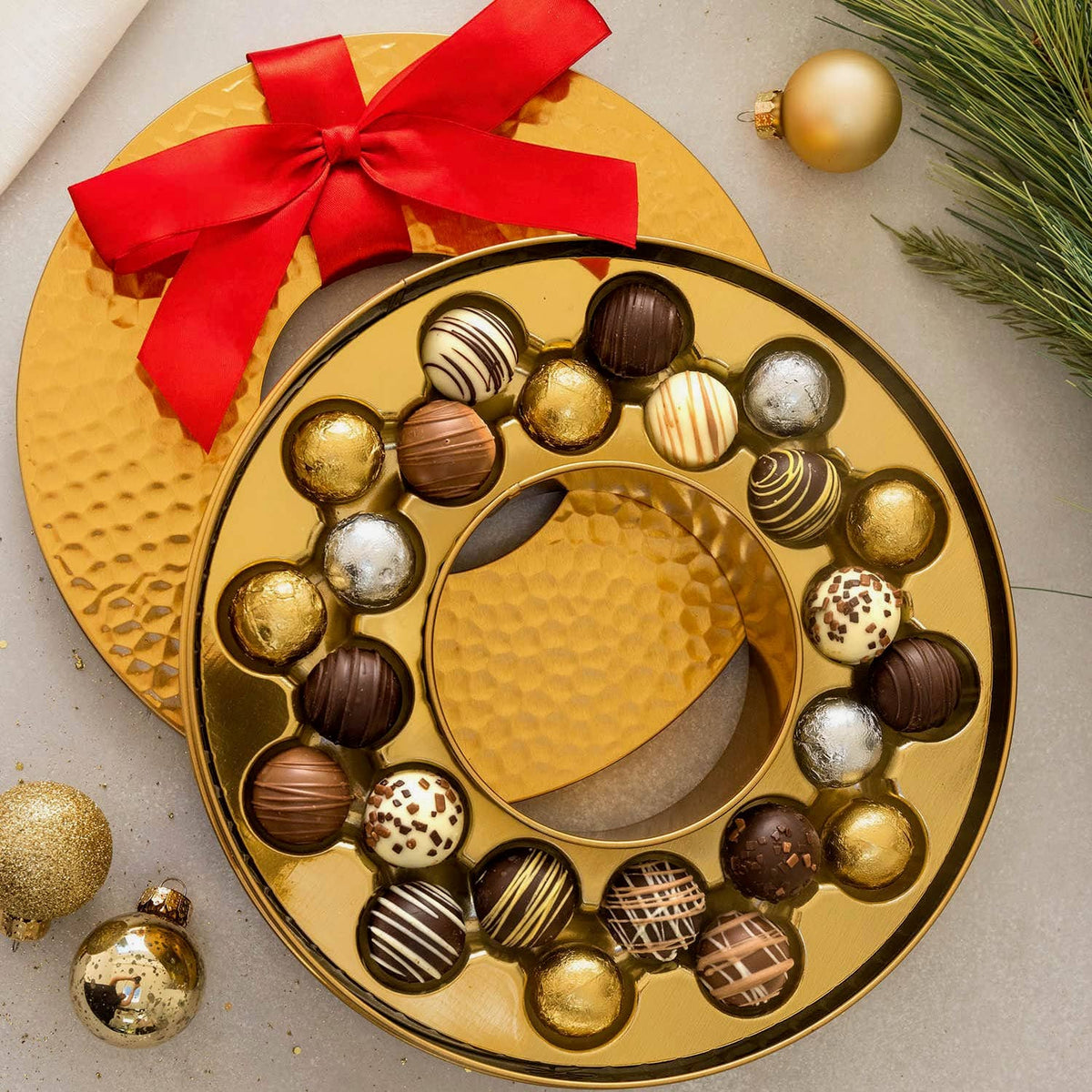 Sweet Treats Wreath - Bonnie & Pop