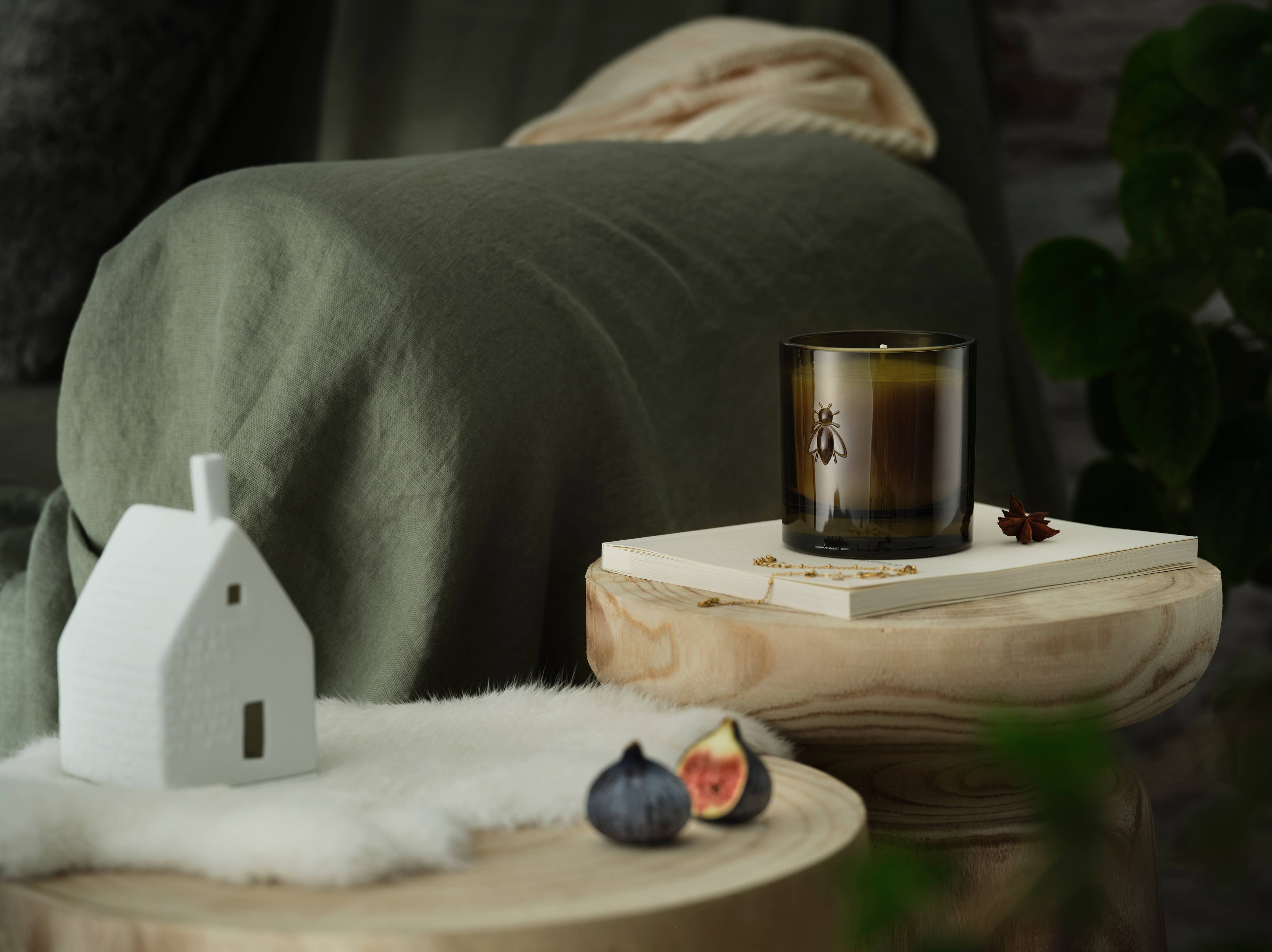 Fig, Flight to the Orchard Scented Bee Candle - La Rochere