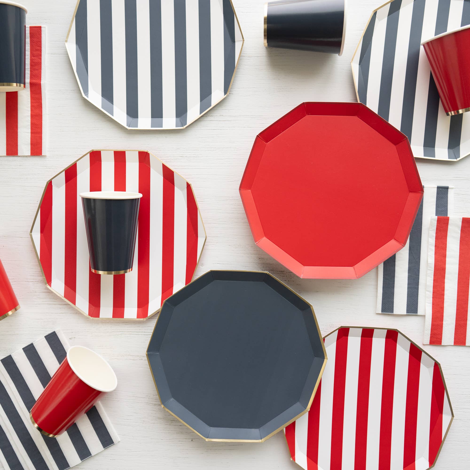 Cherry Red Signature Cabana Stripe Plates, 10.75 In. (8)