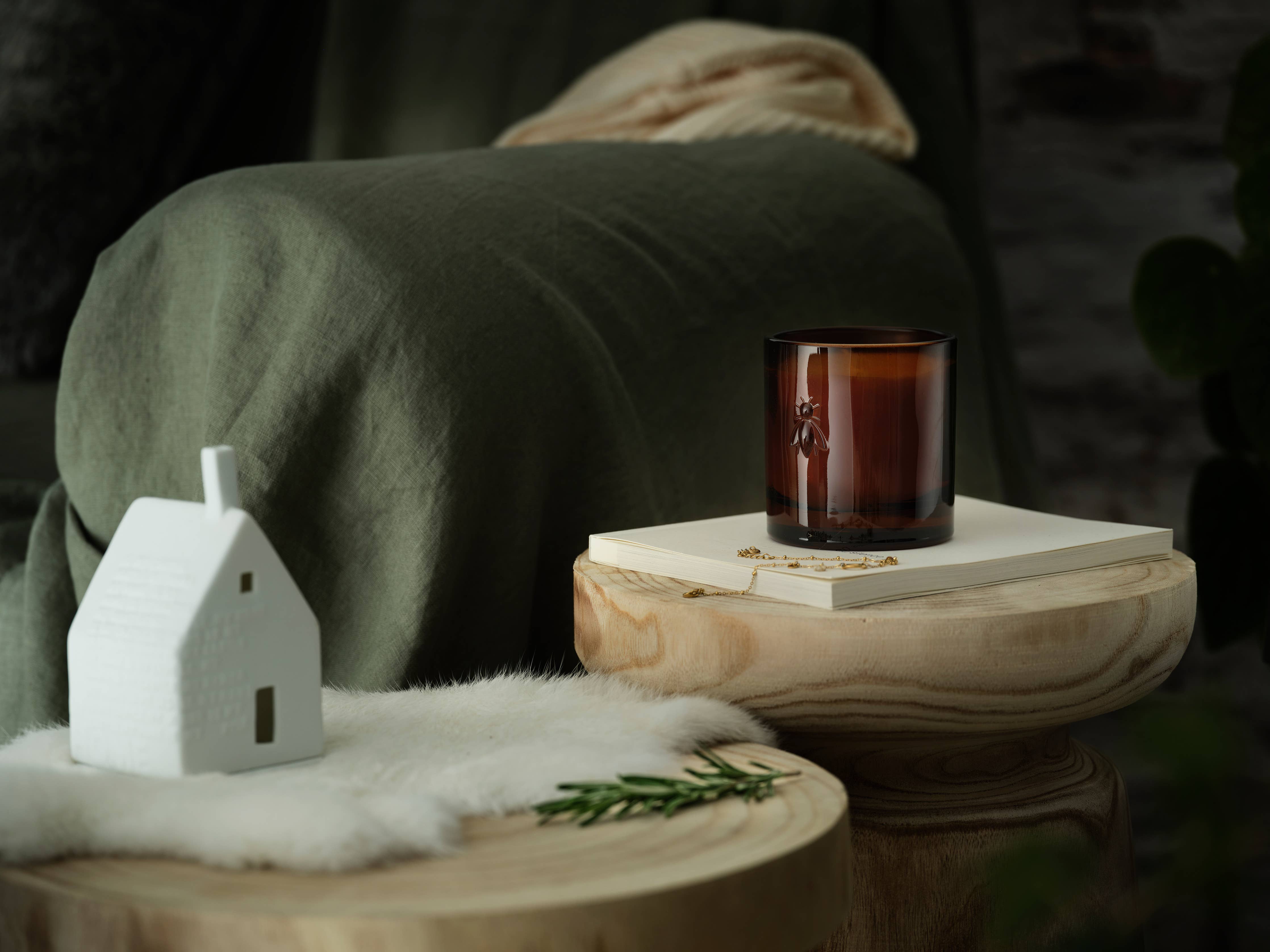Fig, Flight to the Orchard Scented Bee Candle - La Rochere