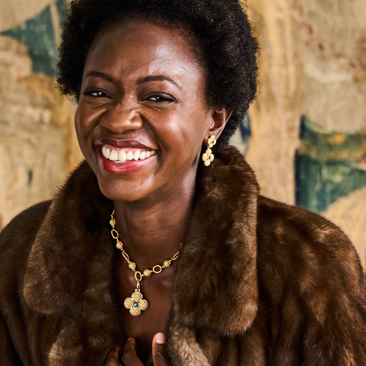 Berry Clover Blue Labradorite Double-Sided Pendant - Capucine de Wulf