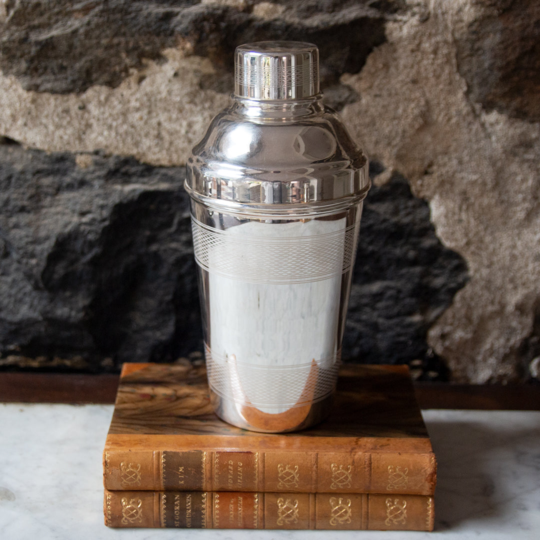 Jumbo Cocktail Shaker - Hôtel Private Label (9in h x 4in dia, top, 24oz)