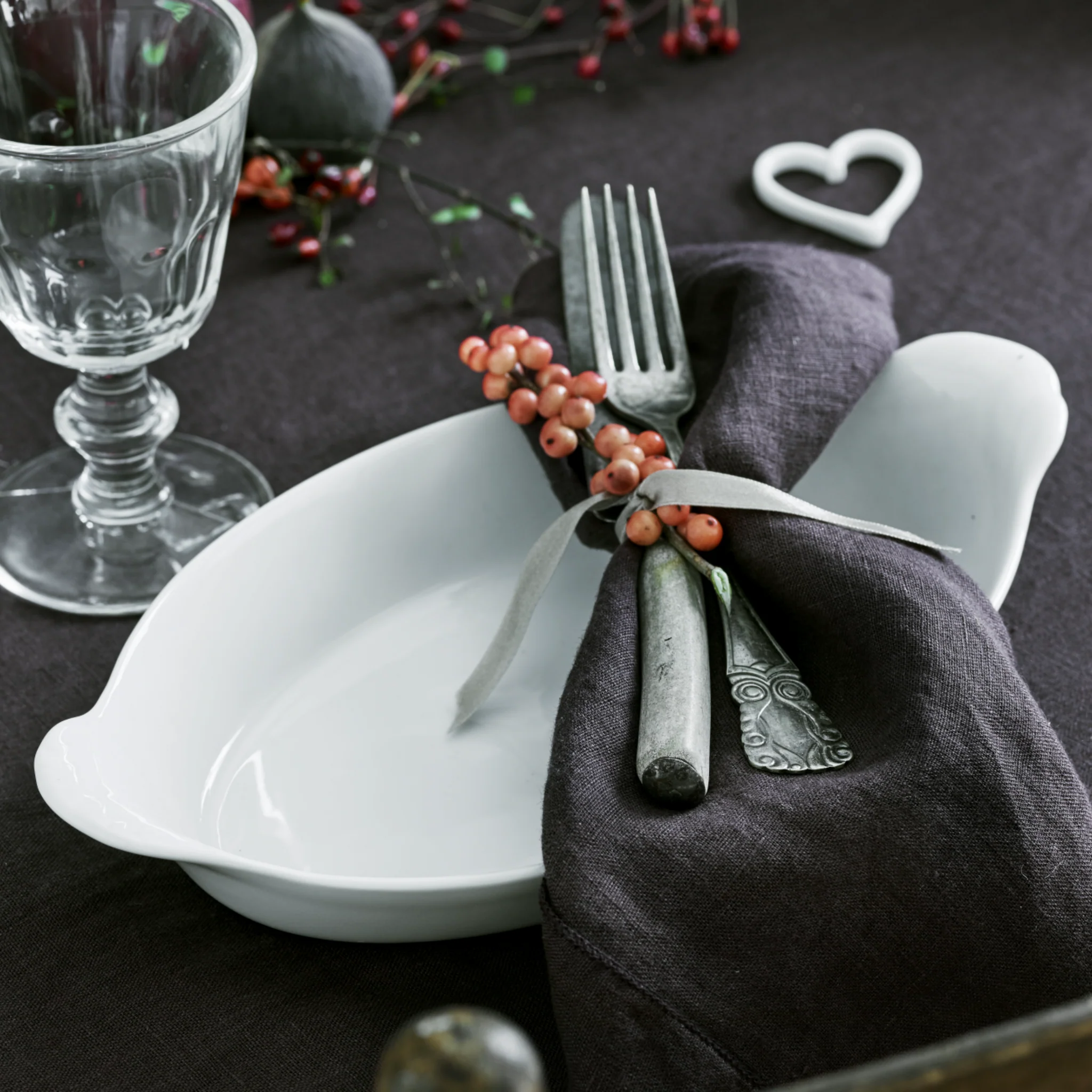 Everyday 9.5in Oval Ear Dish - Pillivuyt (9.5in L x 5.5in W x 1.75in H)