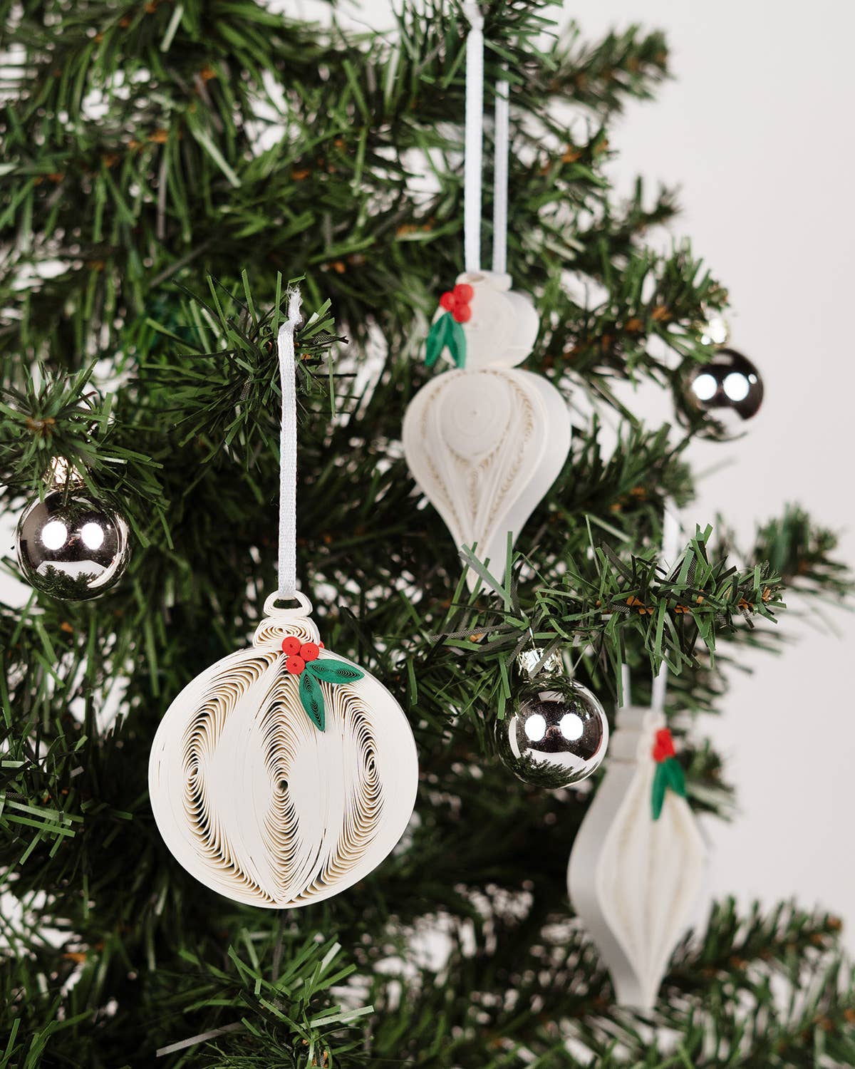 Ornament, Quilled Christmas Ornaments Box Set - Quilling Card