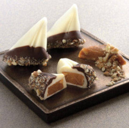 Sweet Sloop Sailboat Favor Box (2-pieces)