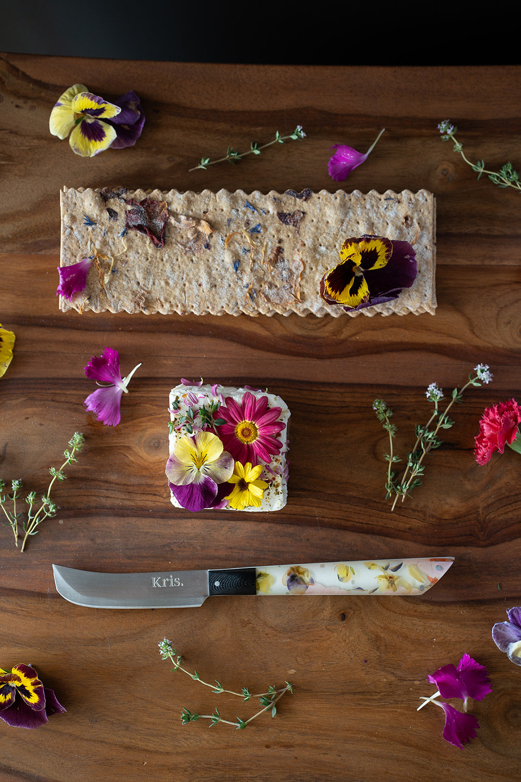 Monet Rye, Flower Flatbread - Woodside Cheese Wrights Kris Lloyd (5.3oz / 150g)