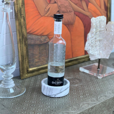Wine Stand, White (5in x 5in x 2in)