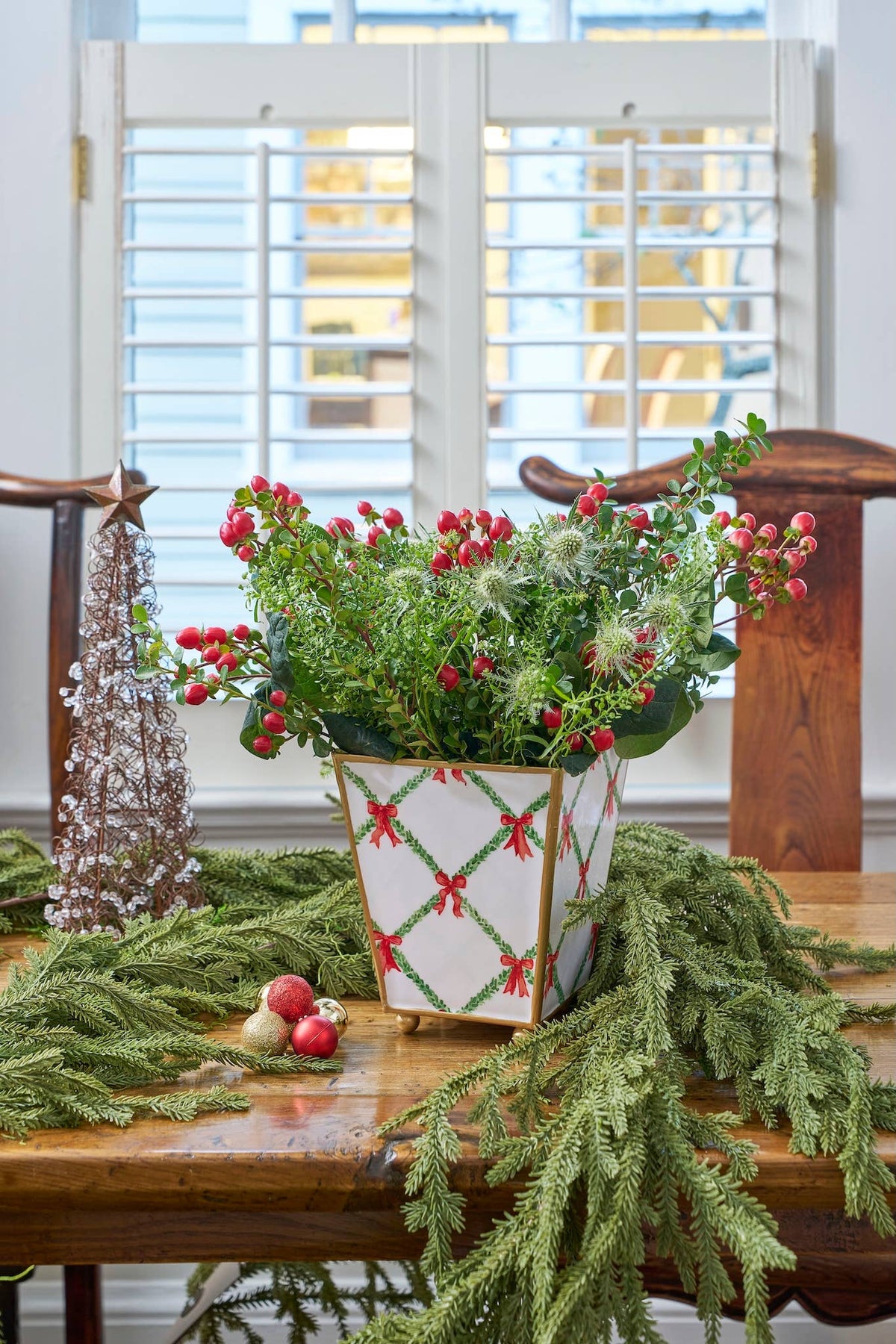 Cachepot, Bow Trellis Enameled Square Planter, Red & Green - Jaye's Studio (6in)