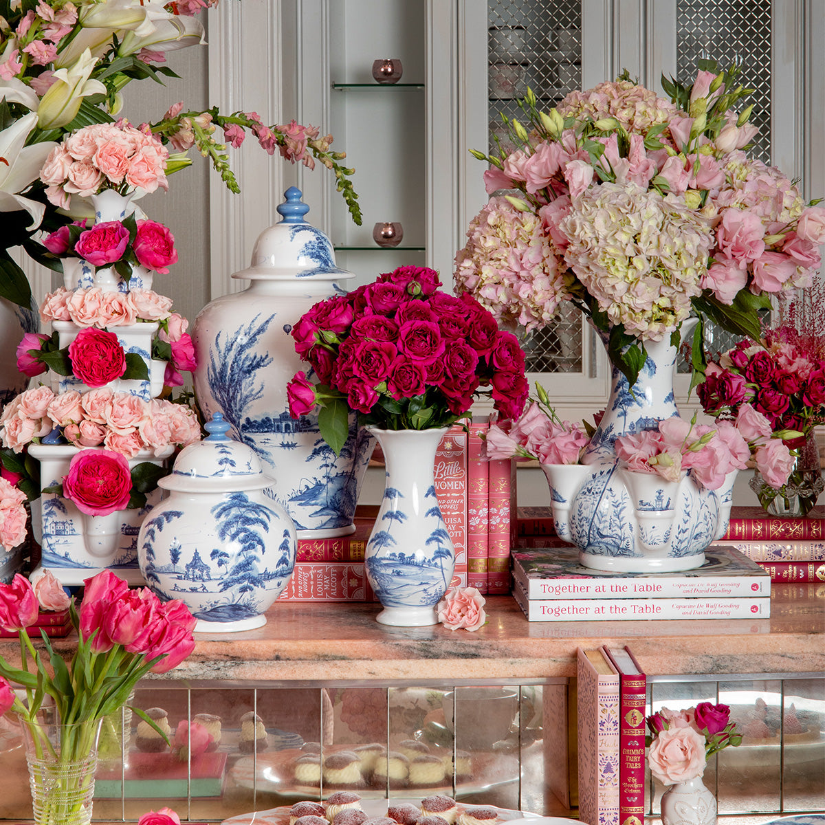 Country Estate 9" Vase - Delft Blue