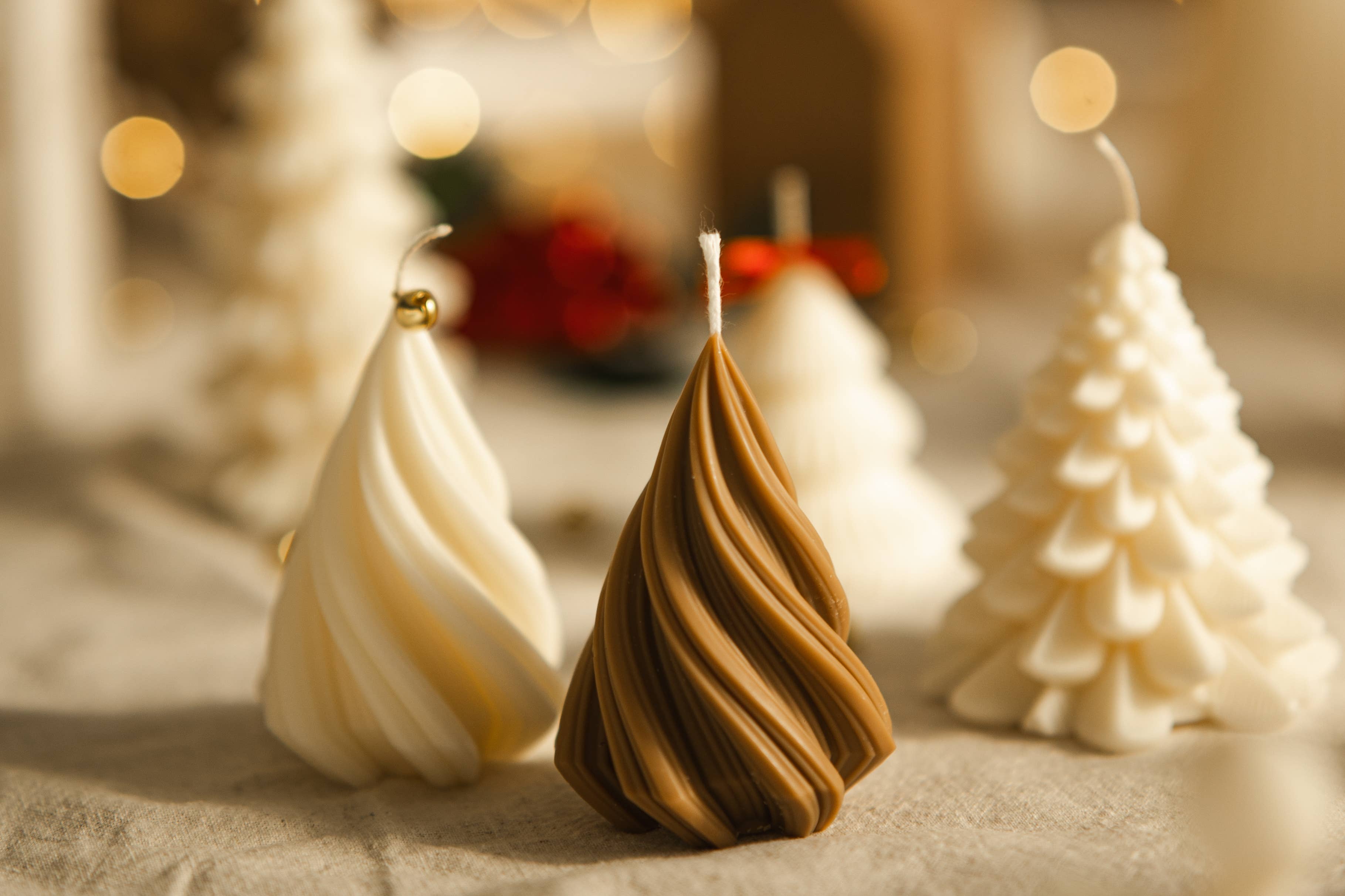 Ivory Swirl Christmas Tree Candles Gift Box (Unscented)