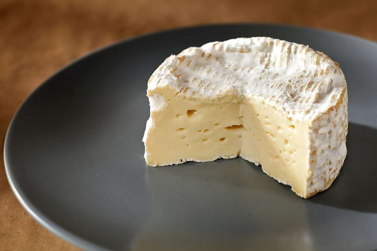 Calvados Petit Camembert - Graindorge (5.3oz / 150g)