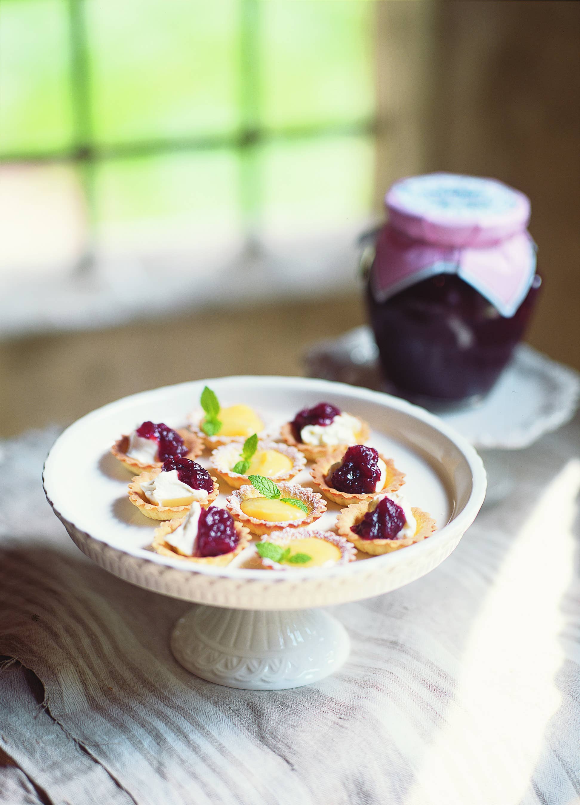 Cranberry Apple Sauce Grande - Bella Cucina (23oz / 650g)