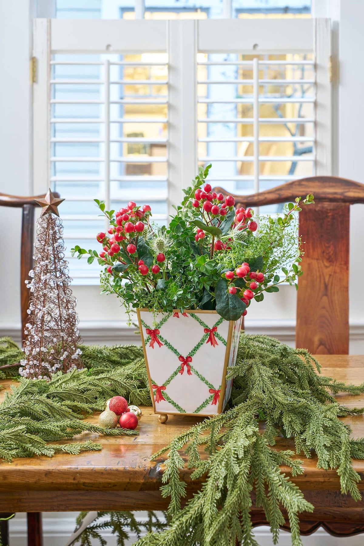 Cachepot, Bow Trellis Enameled Square Planter, Red & Green - Jaye's Studio (6in)