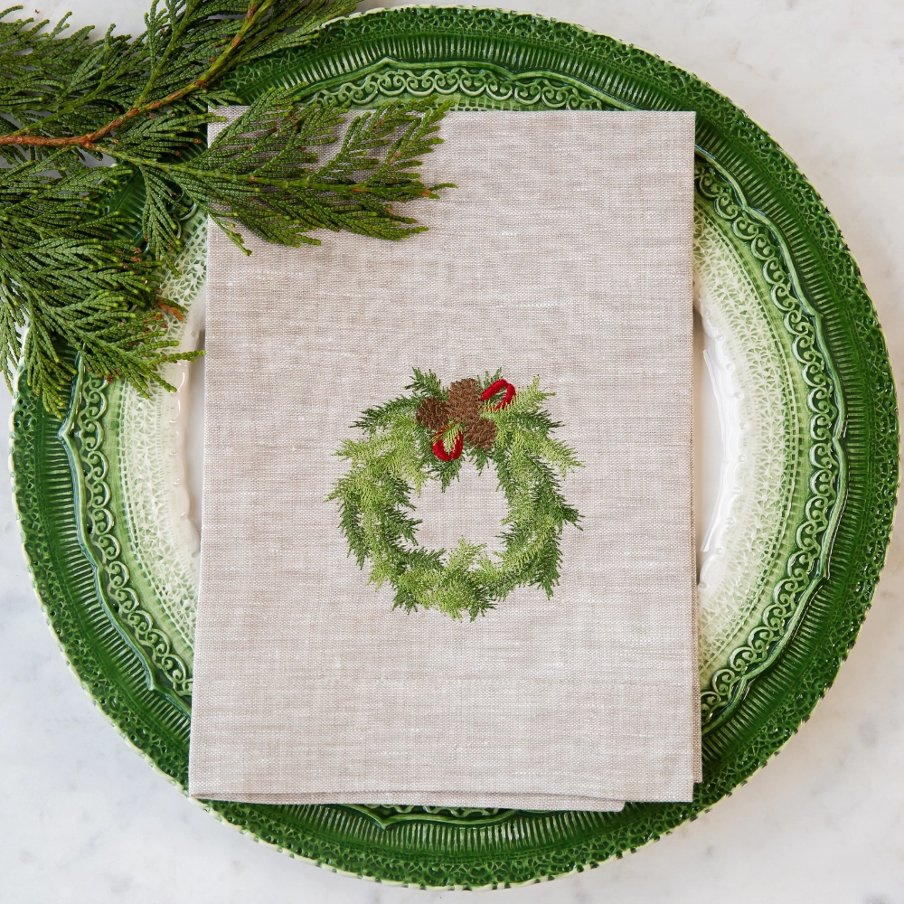 Juniper Wreath Tri-Fold Dinner Napkin, Set of 4 - Arte Italica (20in sq)