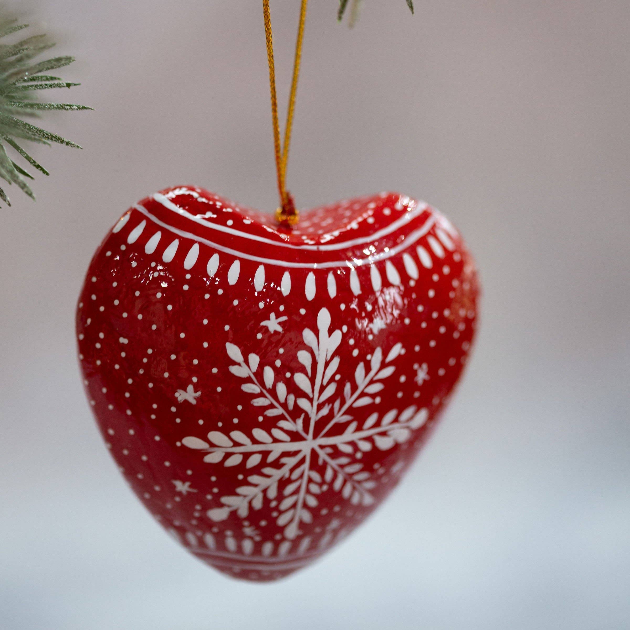 Red Snowflake Heart Hanging Ornament (3in / 7cm)