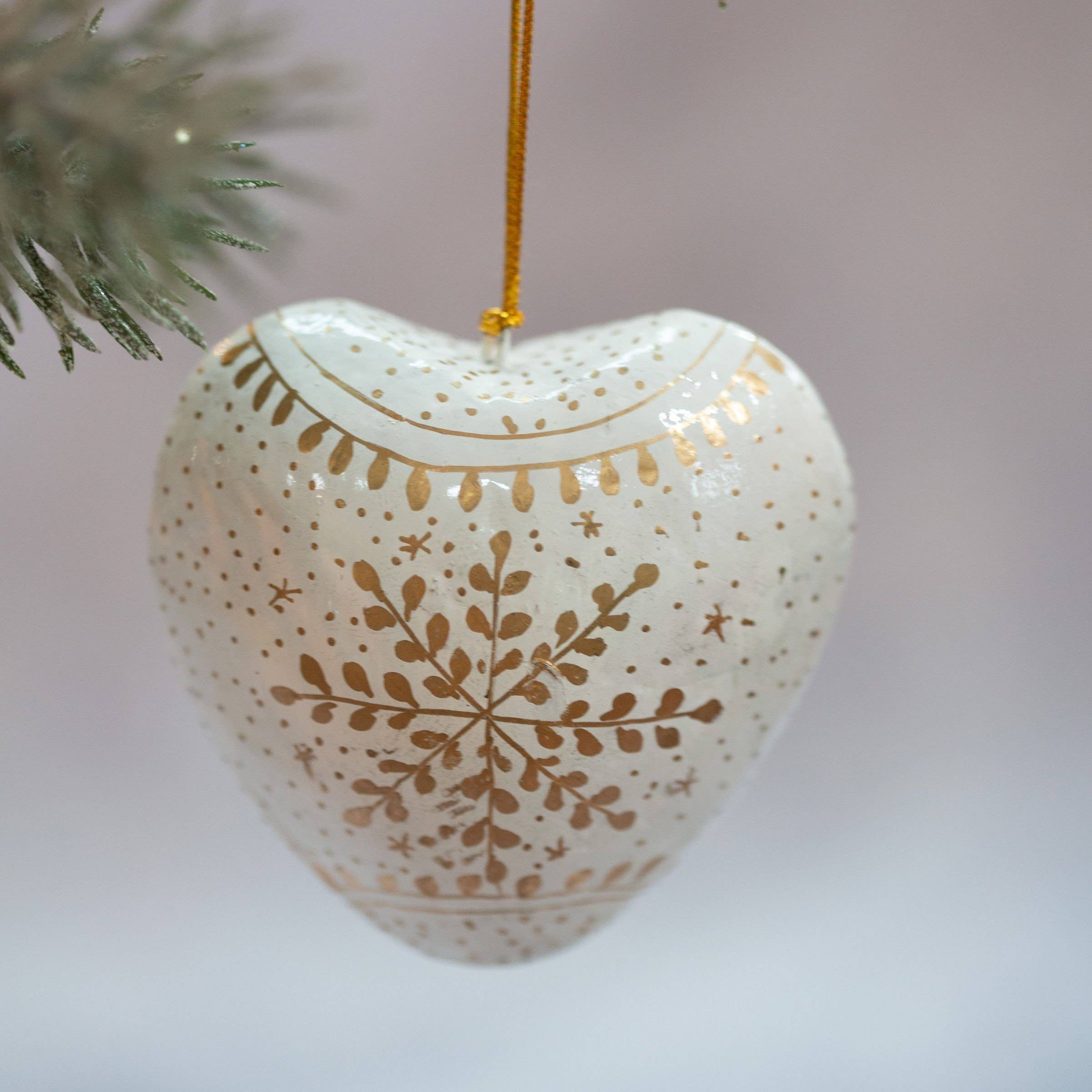 White Snowflake Heart Hanging Ornament (3in / 7cm)