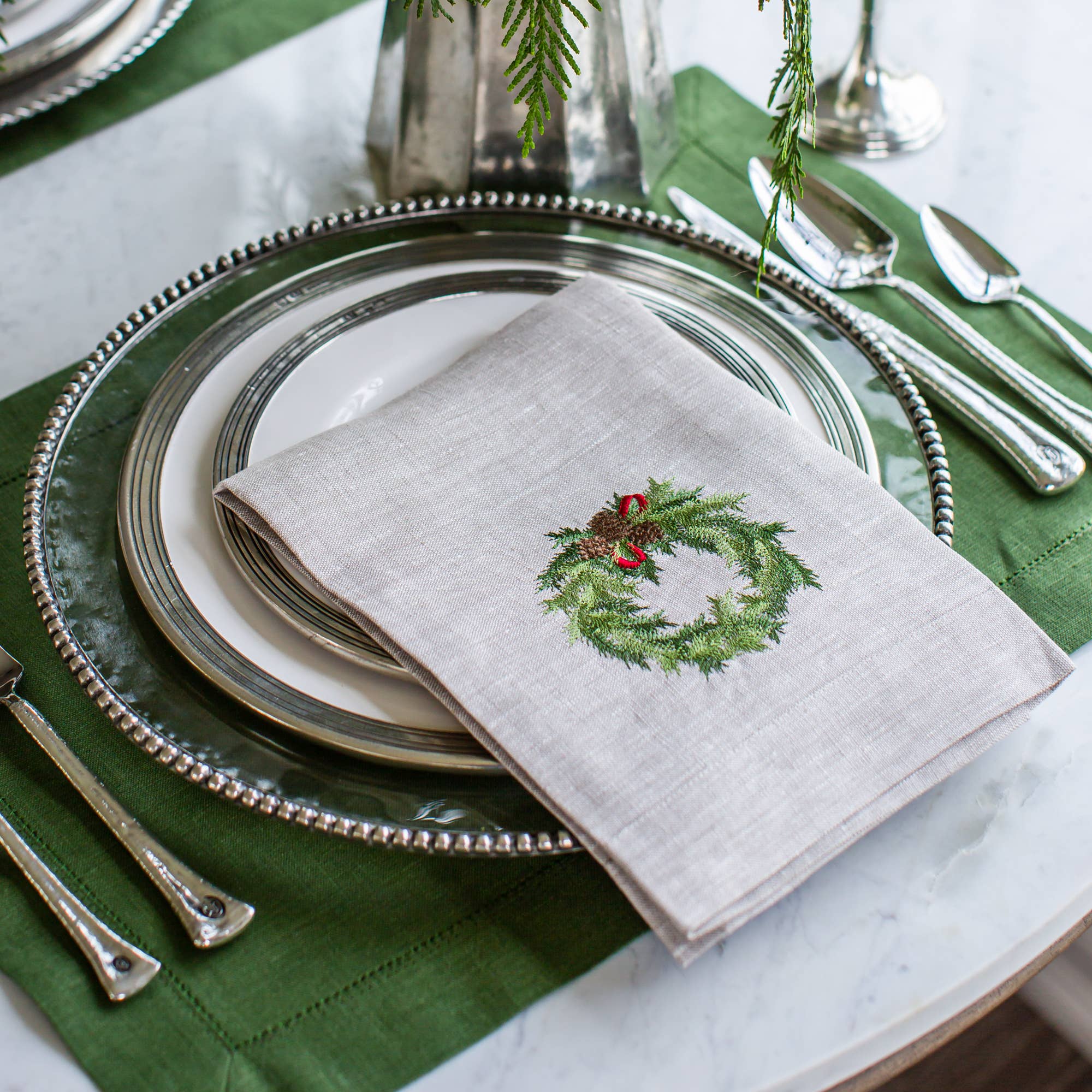 Juniper Wreath Tri-Fold Napkin, Set of 4 - Arte Italica & Crown Linen Designs (20in sq)