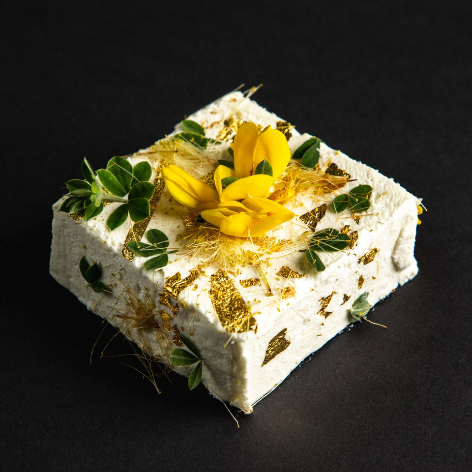 Golden Blossom Chèvre - Woodside Cheese Wrights (4.2oz / 120g)