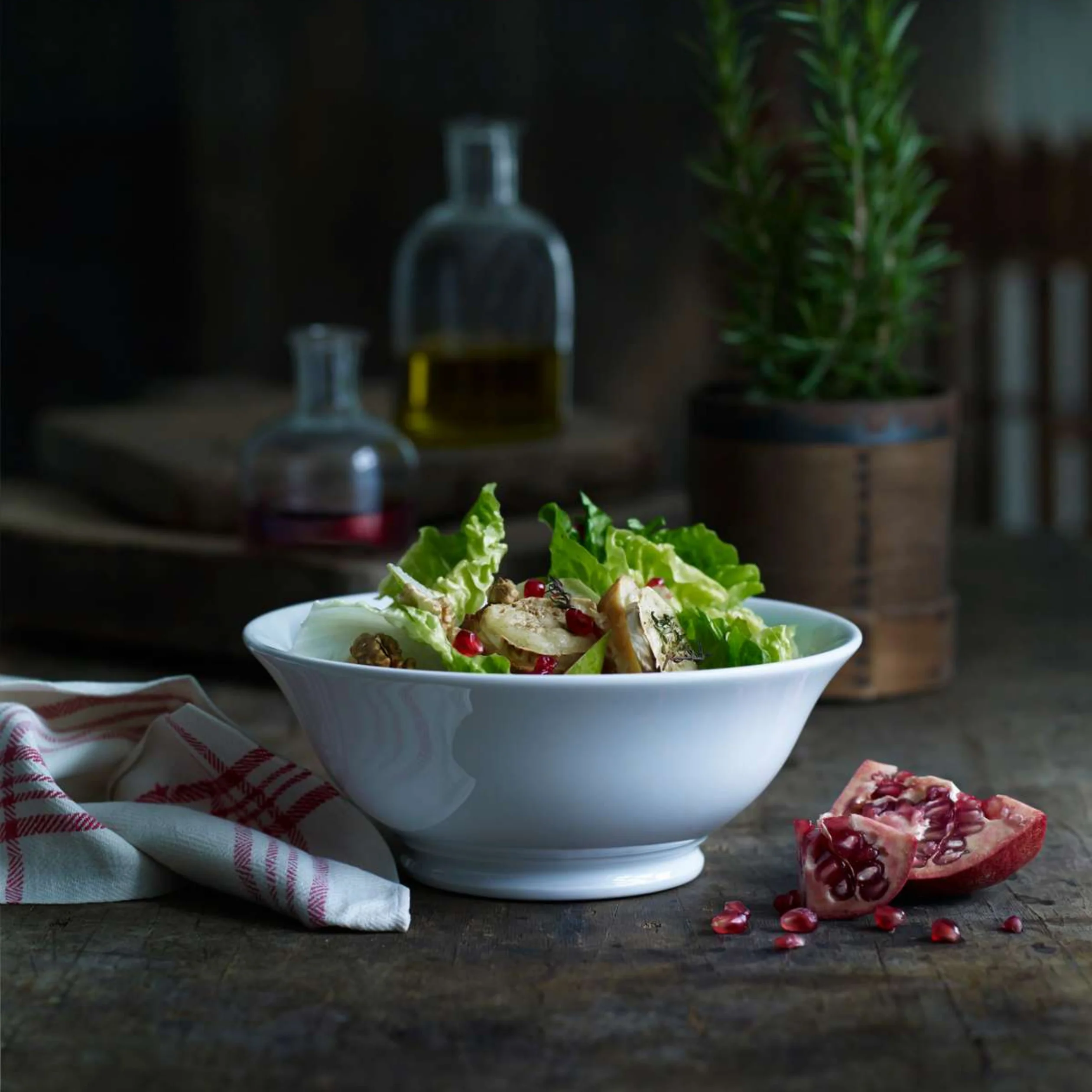 Everyday 0.75qt Footed Bowl - Pillivuyt (7.75in Dia x 3.25in H / 24oz)