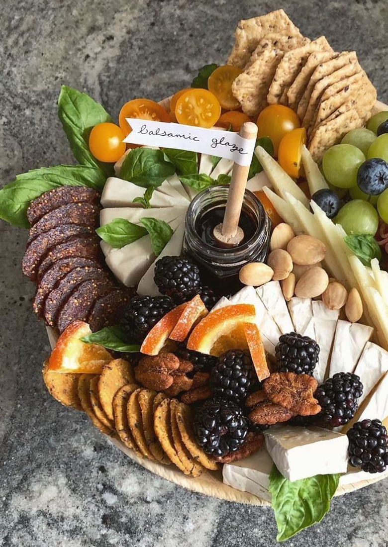 Fig Salami, Almond & Black Pepper (Vegan) - Hellenic Farms (6.4oz / 181g)